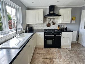 Photo 18- click for photo gallery